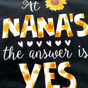 XXXL Women’s T-shirt praising Nana